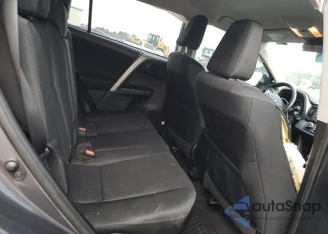 2016 Toyota Rav4 Le z USA, uszkodzony, nr VIN 2T3ZFREV1GW242560